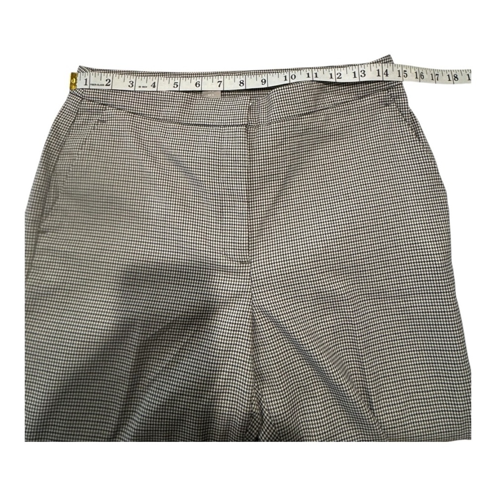 H&M Houndstooth Slim Fit Dress Pants – Size 6
C013 - Picture 4 of 5